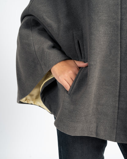 FLUTTER CAPE
